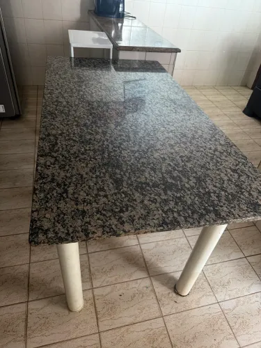 Vendo mesa de mármore 1,5 por 75 cm