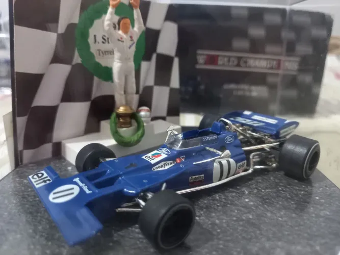 Miniatura F1 Tyrrell 001 Jackie Stewart World Champion 1971 1:43