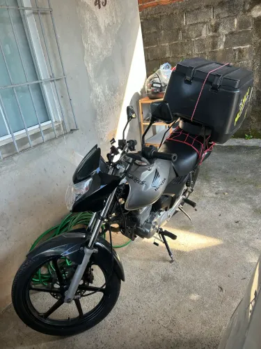 Vendo esta moto Leia o anúncio