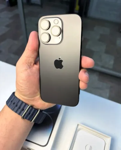 IPhone 14 Pro de 128 gigas preto com 6 meses de garantia