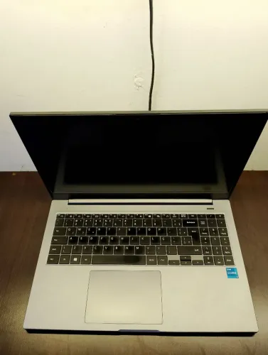 ? Samsung Book | i5 11ª | 8GB RAM | SSD 256GB | 15.6" | Teclado Númerico