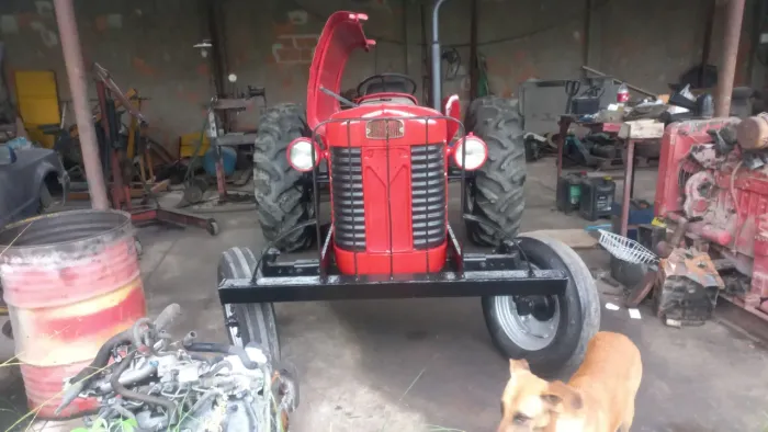 Trator agrícola MF 50X 