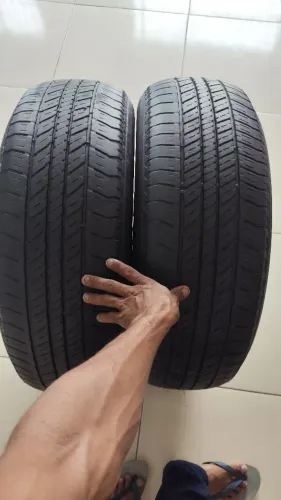 Par de pneu Bridgestone 265/65-17 ? original