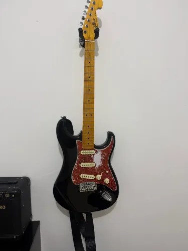 Guitarra Tagima TG 530 + Case + Escudo
