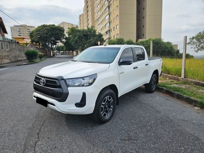 Toyota Hilux CD 4X4 2.8 Diesel Mec. 2022