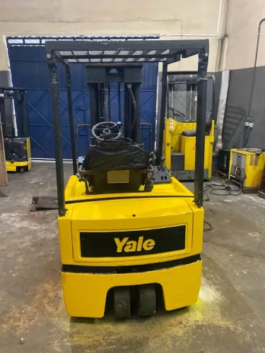 Empilhadeira Yale Elétrica ERP 10k