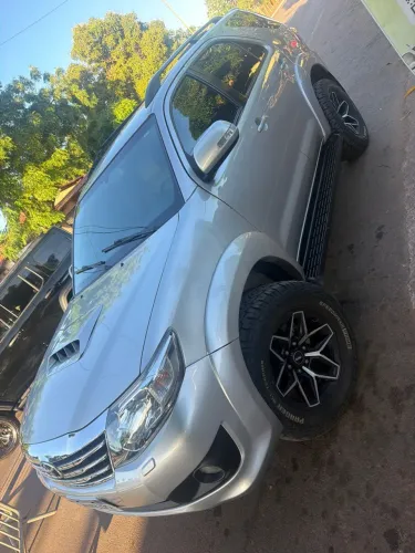 Toyota Hilux SW4 SRV D4-d 4X4 3.0 TDI Dies. AUT 2014