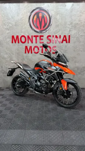 ZONTES T 350X ABS 2027 - INCRÍVEIS 1.200 KM APENAS )
