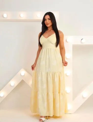 Vestido longo em tecido delicado