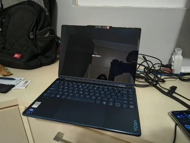 Lenovo Yoga 9i 2-in-1 Intel Core Ultra 7 258V 32GB