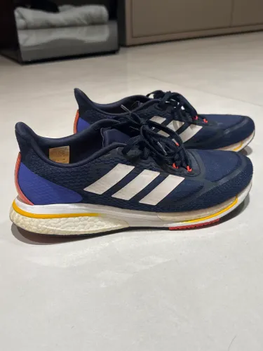 Tênis Adidas Corrida