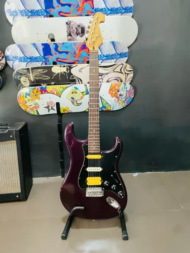 Guitarra StratoCaster Tagima T735