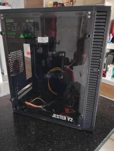 Gabinete Gamer Jester V2 compacto com Fonte Dmix AF-500W com duas funs frontais