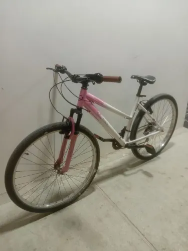 Bicicleta bem conservada 