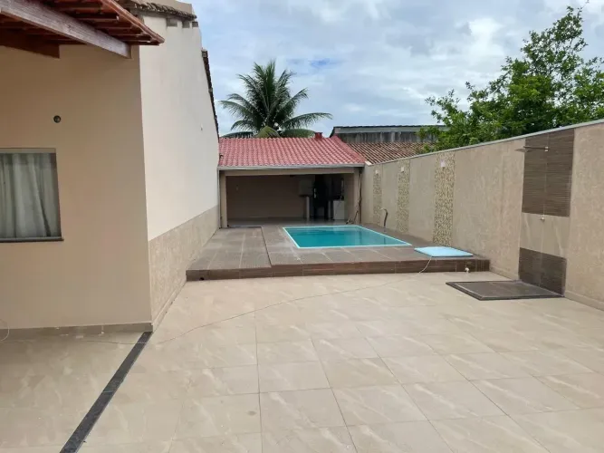 ALUGUE !! - CASA COM PISCINA EM RUA ASFALTADA - DINAH BORGES!!!