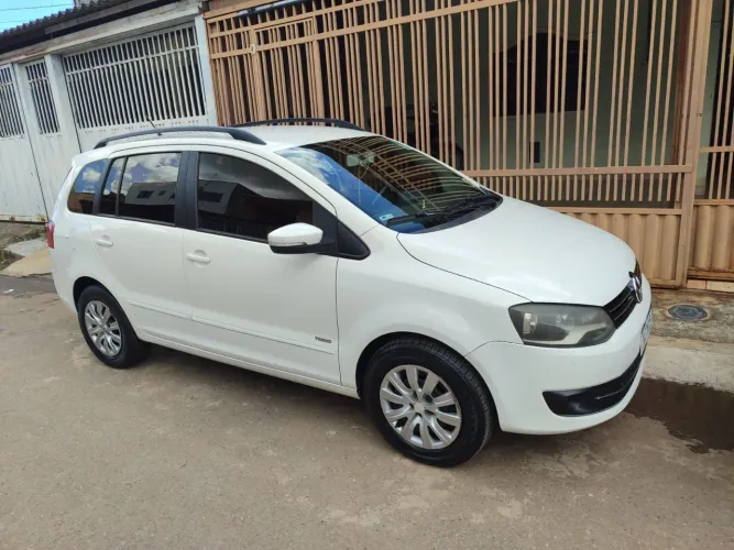 Volkswagen Spacefox 1.6/ 1.6 Trend Total Flex 8V 5P 2013