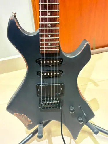 Guitarra Warlock Golden Modificada