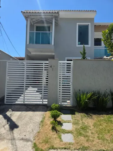 Casa de condomínio para venda tem 188 metros quadrados com 4 quartos