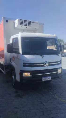 Volkswagen VW 11.180 2019 Baú Refrigerado - 258.430 km