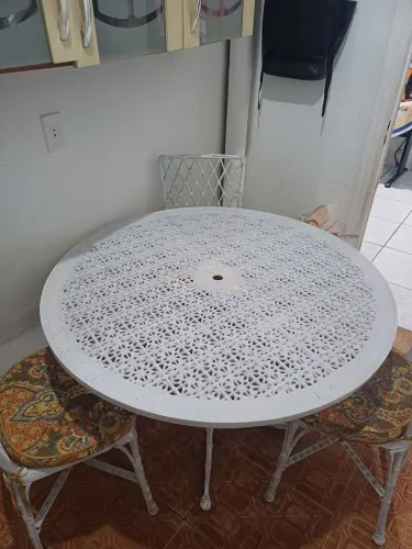 Mesa jardineira de alumínio fundido