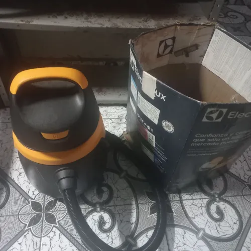 Aspirador de água e pó grande Electrolux