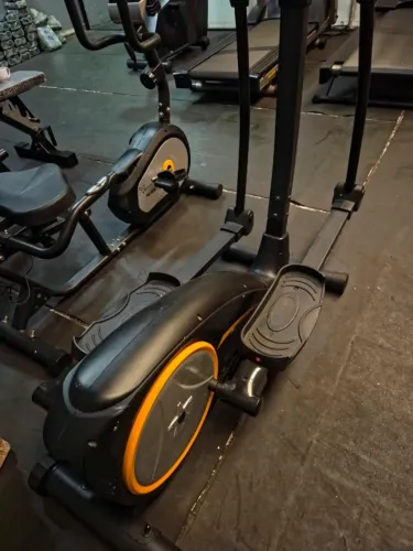 Elíptico Seminovo Evolution EL902