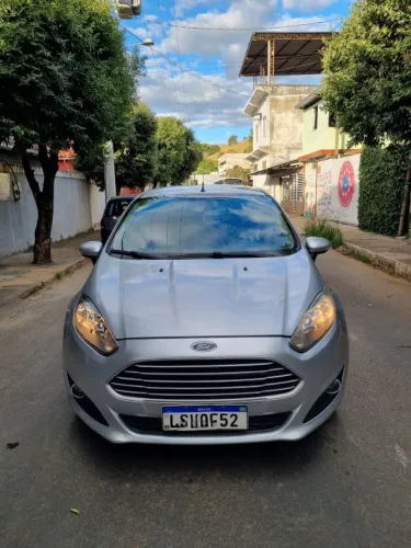 Ford Fiesta SEL 1.6 16V Flex Mec. 5P 2017