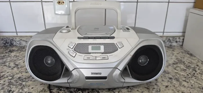 Rádio e toca CD Philips
