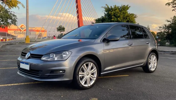 Volkswagen Golf Comfortline 1.0 TSI Total Flex Mec. 2017