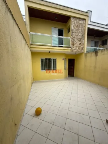 Casa Para Locação no Bairro Jardim Brasília, 2 Dormitórios com Suíte, 2 Vagas sem cobertur