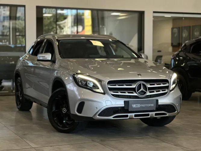 Mercedes-Benz GLA 200 Adv. 1.6/1.6 TB 16V Flex Aut. 2018