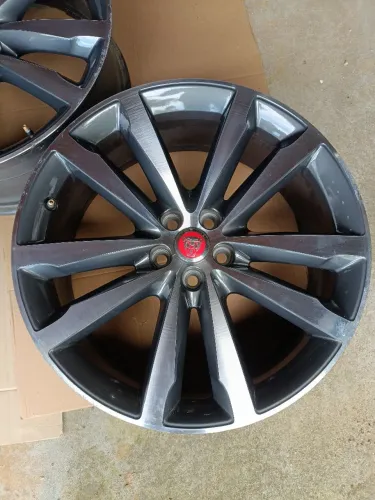 Jogo de Rodas Originais Jaguar Aro 20 Diamantadas - F-Pace / E-Pace / XF