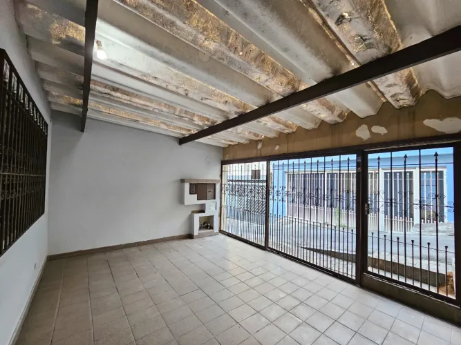 Casa de vila para venda em Vila Mascote com 4 quartos, sendo 1 suíte, 196m²