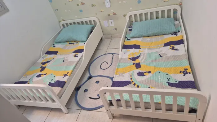 Cama tok stok 380,00 cada