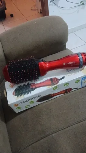 Escova secadora e alisadora
