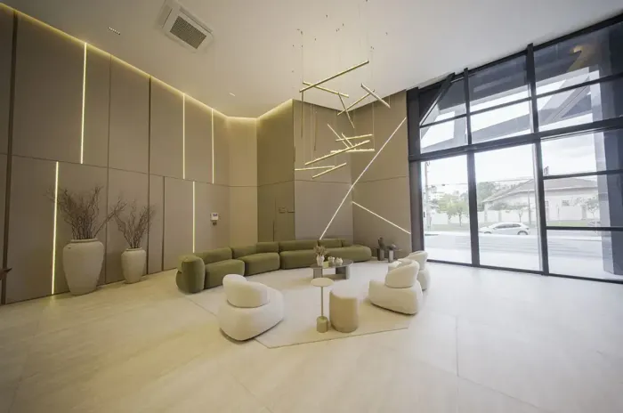 Sala de 360m² com 7 vagas de garagem no Batel