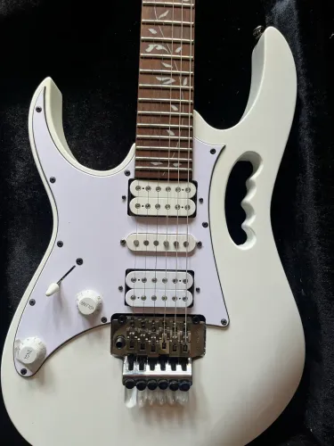 Guitarra Ibanez Jem JR Canhota