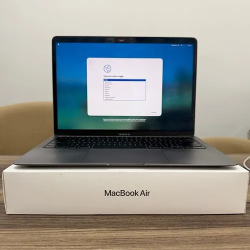 MacBook M1 2020 (256GB) - Estado de Novo + Kit Logitech e Acessórios!0
