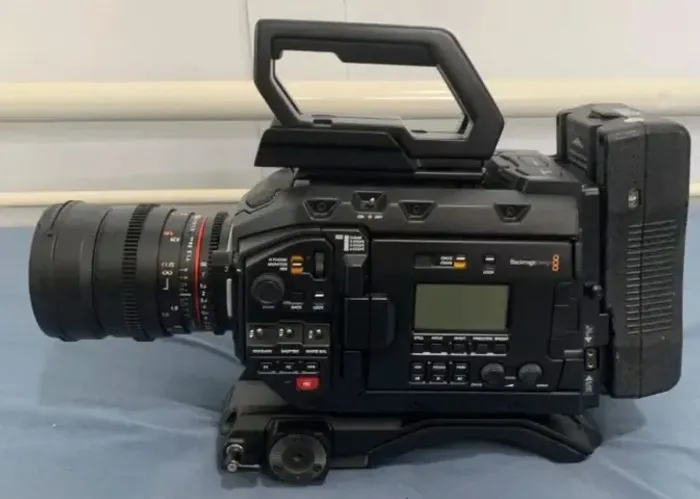 Câmera BLACKMAGIC Ursa MINI PRO 4.6K COMPLETO