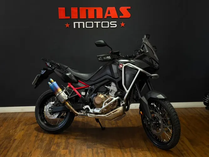 Africa Twin 1100 Preta 2023 - Apenas 16.100 KM.