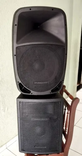 Caixa ativa Attack 300w RMS + caixa ativa Oneal 300w RMS