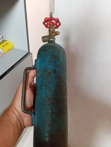 Garrafa de gais de geladeira 