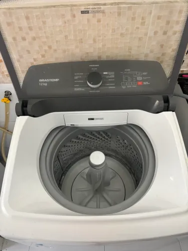 Máquina de lavar em perfeito estado de funcionamento