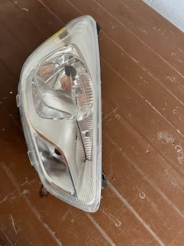 Farol Ford ka 2015