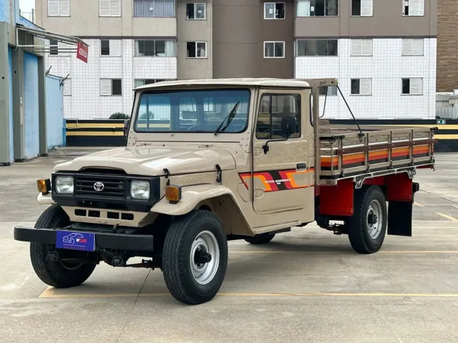 Toyota Band. Jipe 4X4 Sport 3.7 Diesel 1990