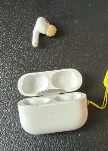 Airpods pro 2 [Lado esquerdo]
