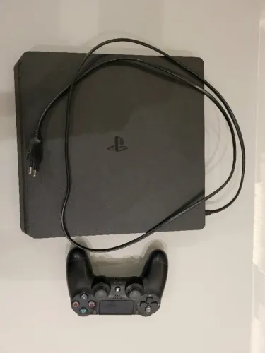 Play Station 4 (console, cabo, controle e 8 jogos)