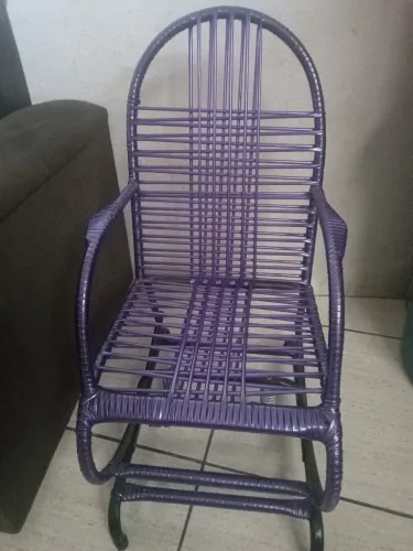 Cadeira de balanço infantil 