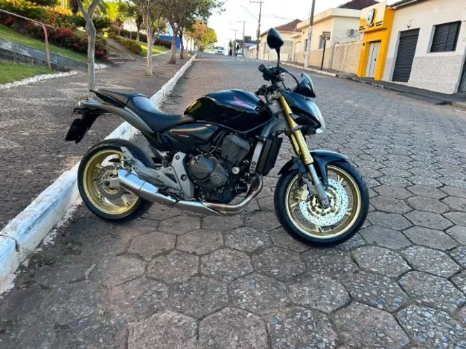 CB 600F Hornet
