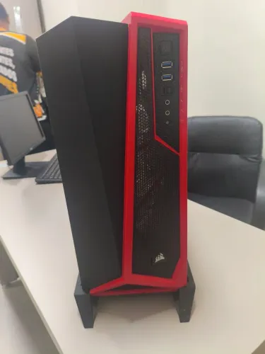 Gabinete Corsair da linha Carbide SPEC